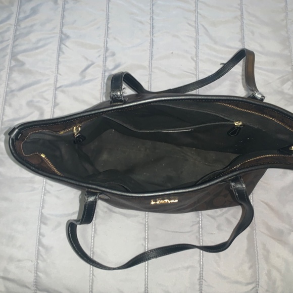 Coach® Purse 👜 - Picture 4 of 6